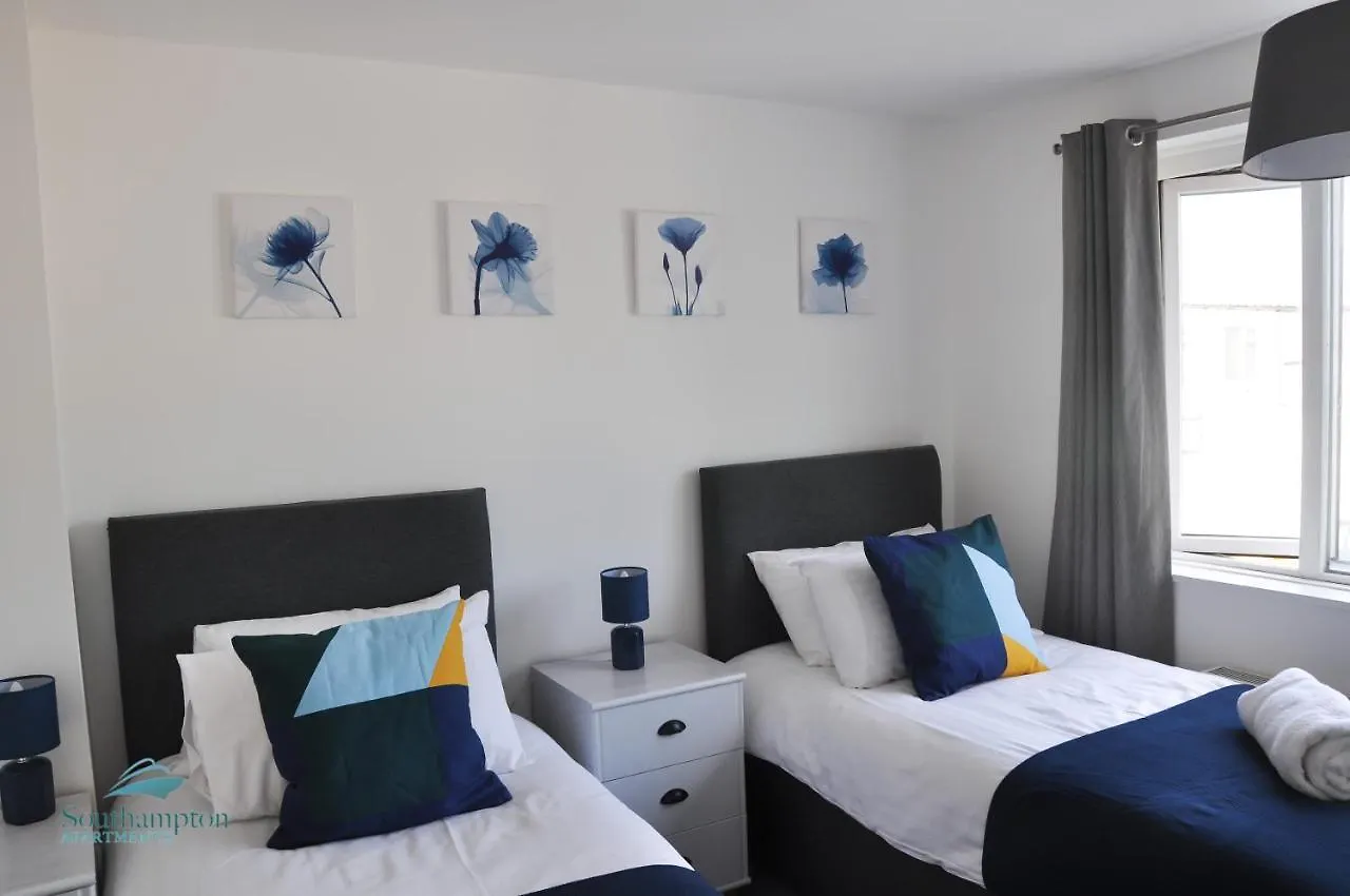 St James House Villa Southampton