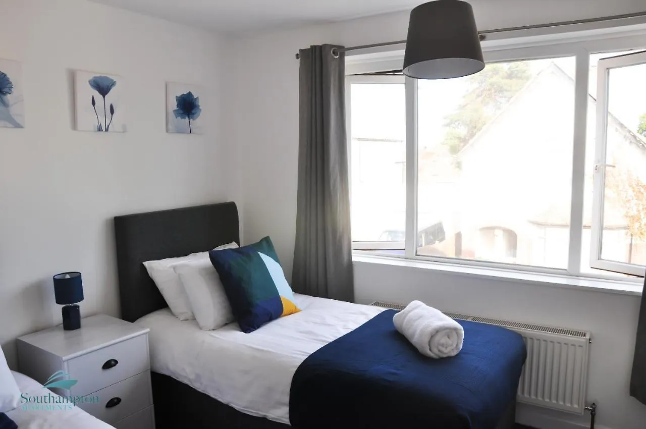 St James House Villa Southampton Holiday home